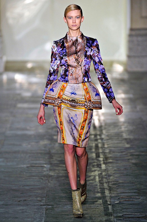 wearable-trends-mary-katrantzou-fall-2011-rtw-london-fashion-week